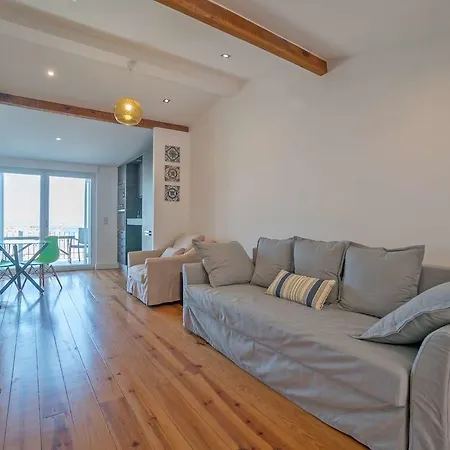 Tagus Balcony Apartment Lisbon
